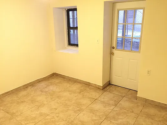 Rented by Sky Management | media 28