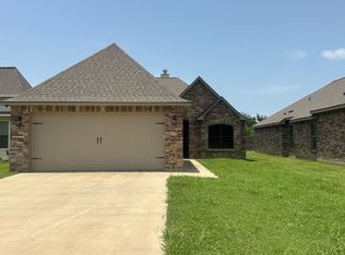 556 Sheila Dr, Sulphur, LA 70663