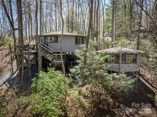 420 S Sequoyah Ln, Brevard, NC 28712