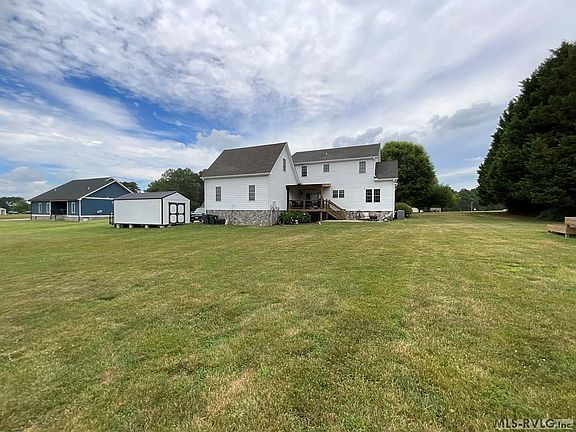 5th image of 611 Forest Ln