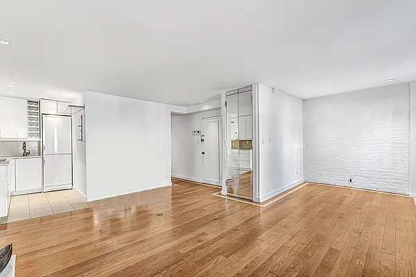 Rented by Christie's International Real Estate Group, LLC | media 9