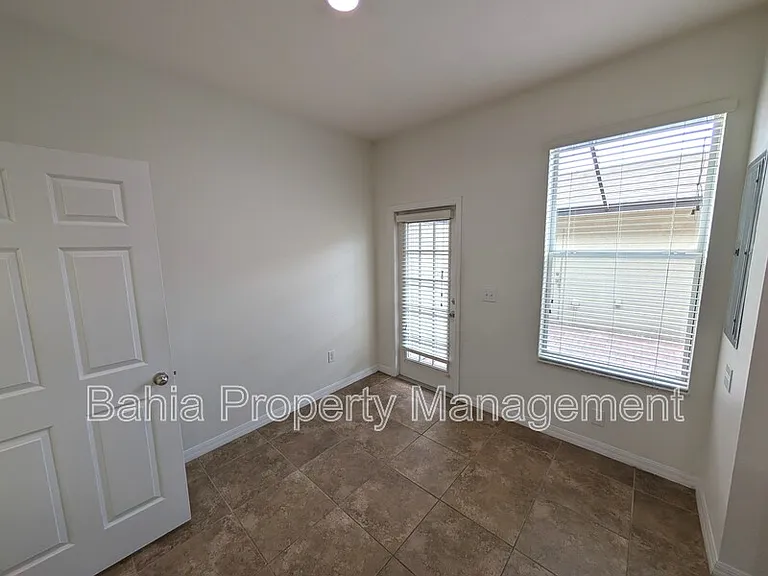 14161 Stowbridge Ave — Photo 21