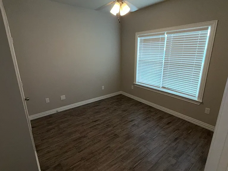 3314 Fenway Cir — Photo 7