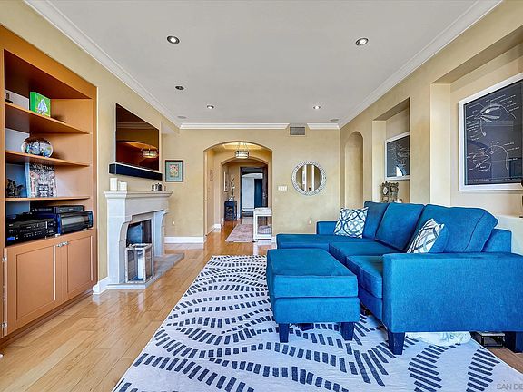 5th image of 1010 Genter St Unit 102