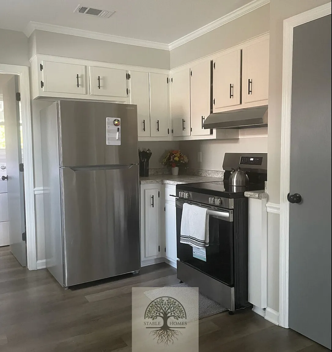 3 bed, 1377 sqft, $1,695 — Photo 3