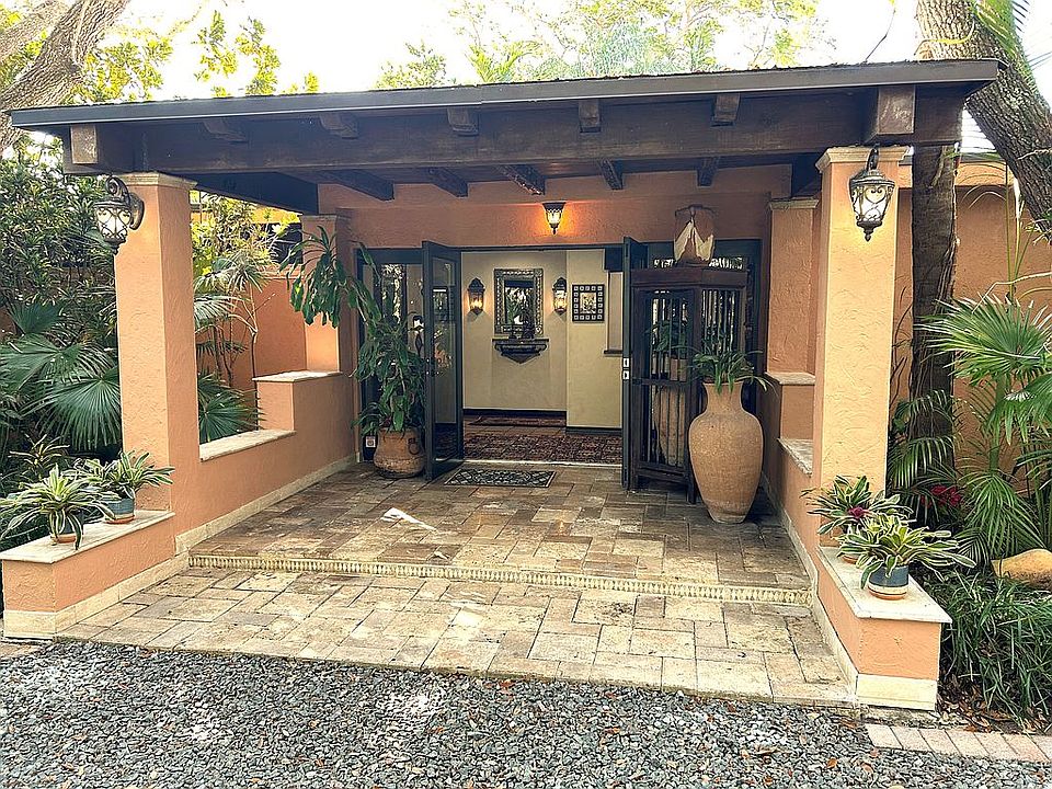 Main Entrance & Foyer