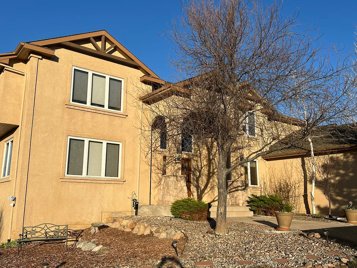 Building Photo - Sixpenny Ln