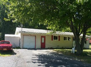 22 Marshall Dr W, New Windsor, NY 12553