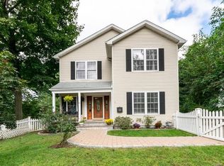 86 Rossmore Ave, Bronxville, NY 10708