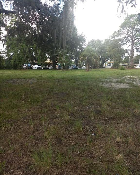 2nd image of 44 Lashley St