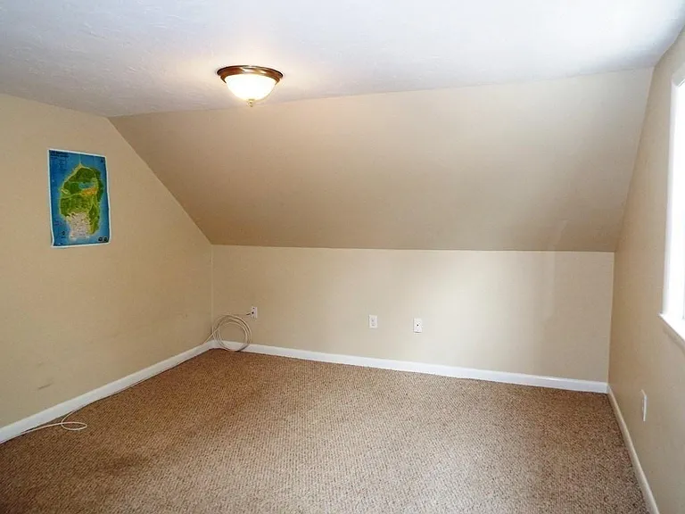 60 Alpine Pl — Photo 9
