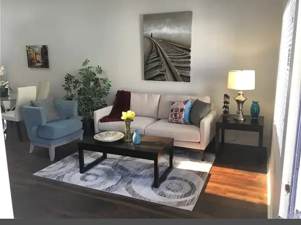 25 Aruba St