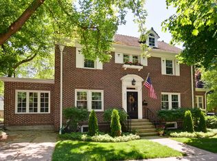 2773 Garrison Ave, Evanston, IL 60201
