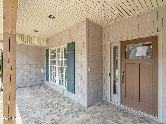 3rd image of 1703 Cottage Wood Way