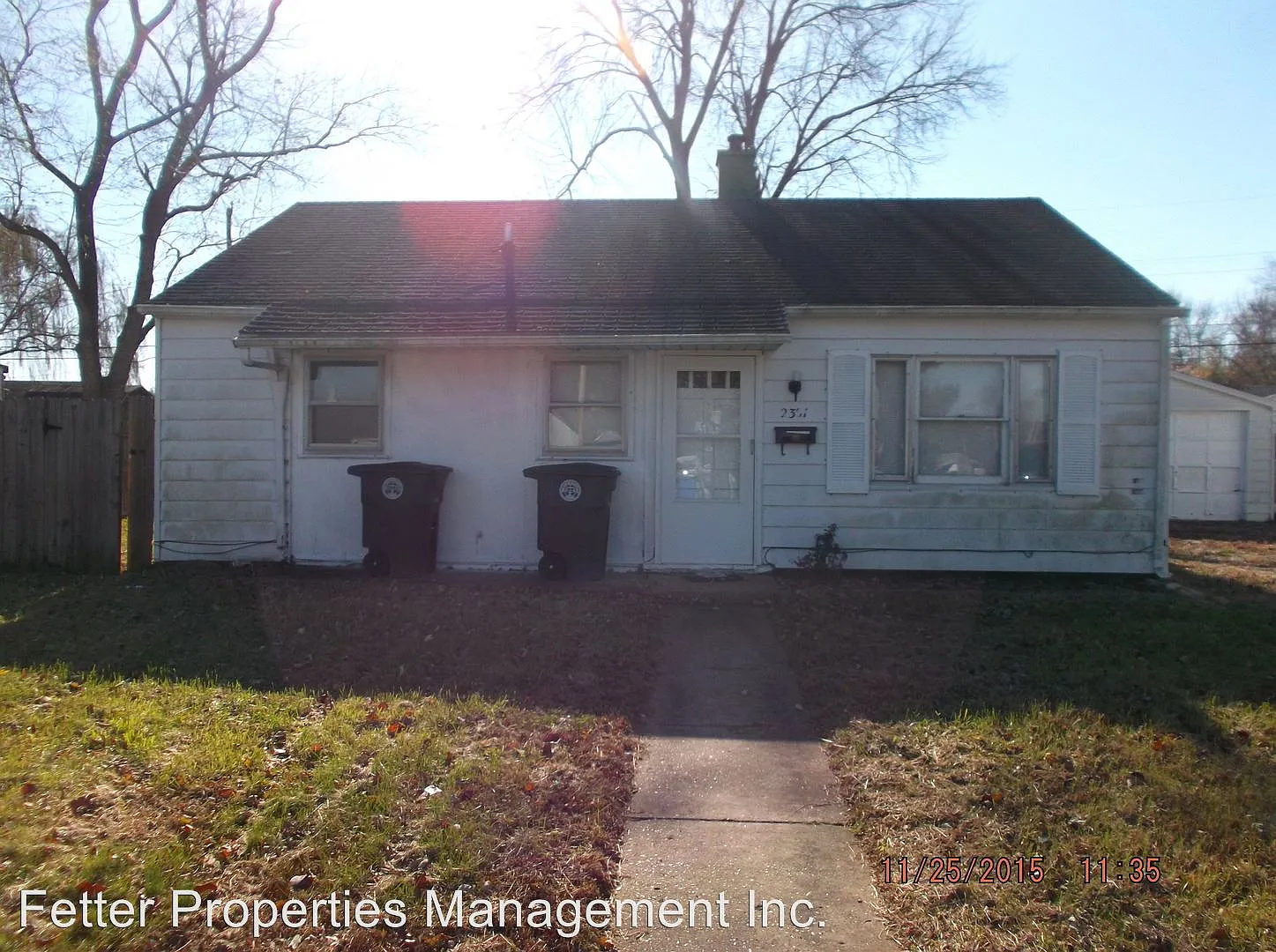 2301 Maplewood Cir photo 1