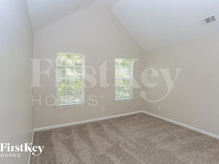8605 Royal Bluff Dr — Photo 14
