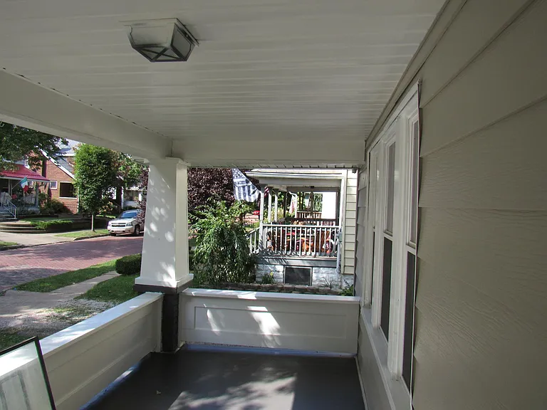 1031 Collinwood Ave — Photo 7