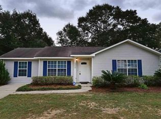 5944 Savannah Dr, Milton, FL 32570
