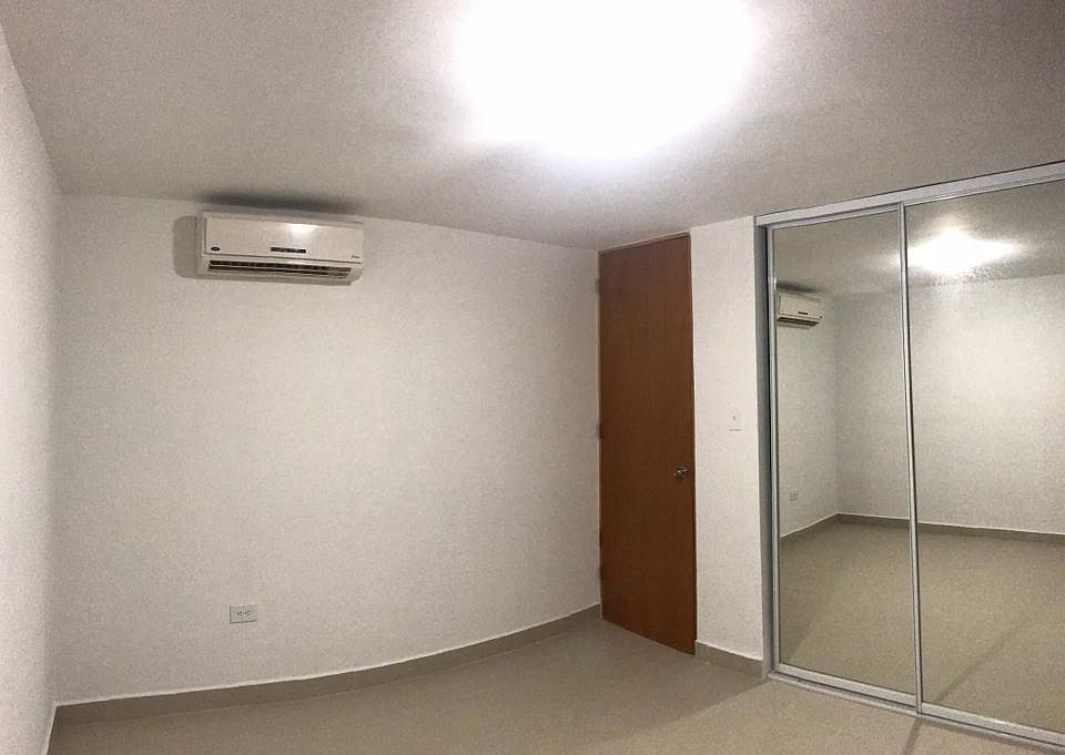 Large Bedroom with Closet and AC