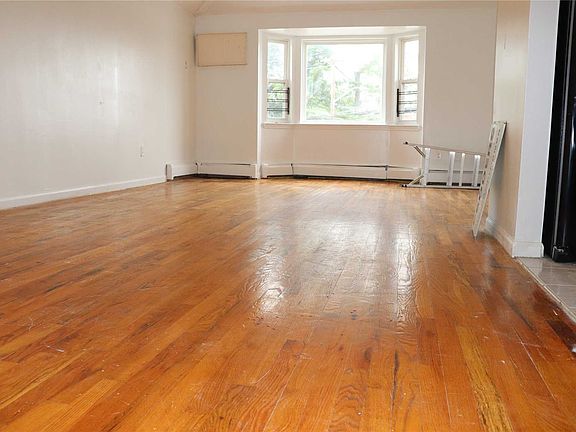 2nd image of 10670 Ruscoe St