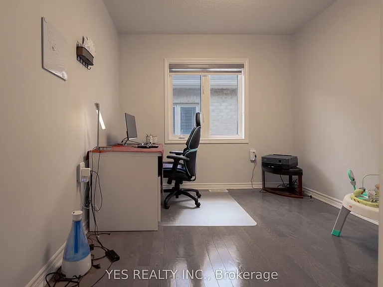 34 Newhouse Blvd — Photo 38
