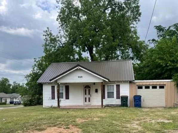 1128 W Tennessee Ave, Chickasha, OK 73018