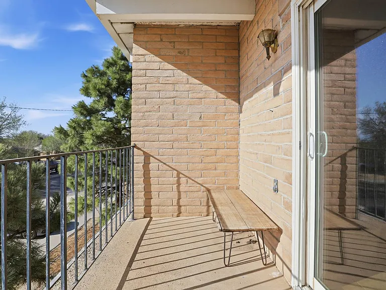 500 NE 15th St #102 — Photo 18