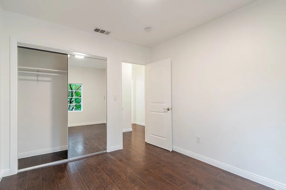 Building Photo - 5630 Craner Ave