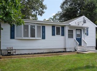 363 Dupont Ave, Hopatcong, NJ 07843