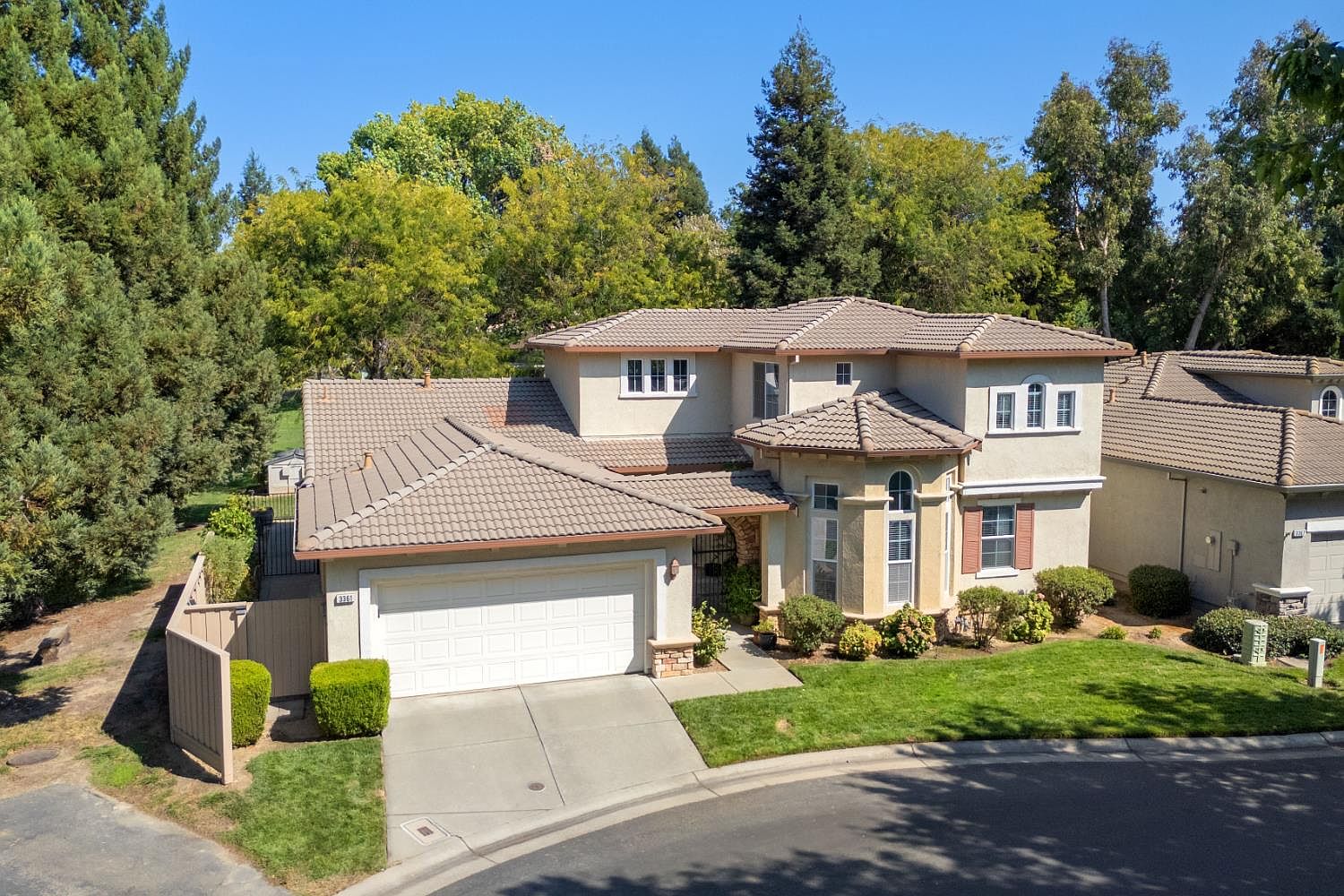 3361 Swallows Nest Ln