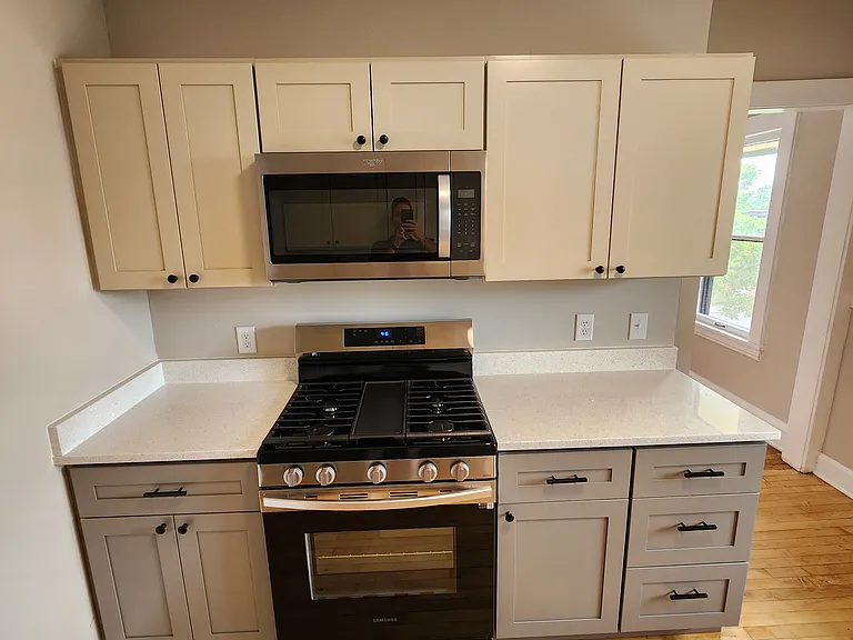 428 W Franklin Ave #430 — Photo 2