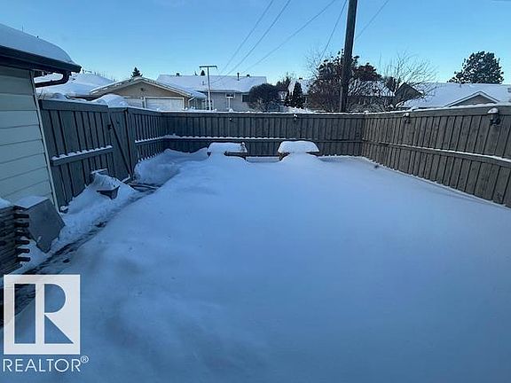 5th image of 7712 Argyll Rd NW