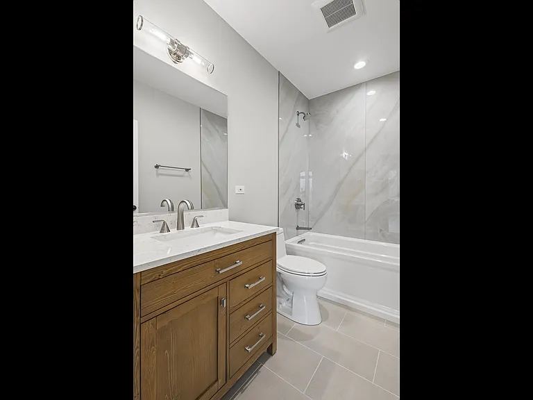 1036 Lake St #3S — Photo 13