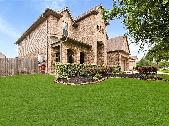 4th image of 2415 Malaga Lane