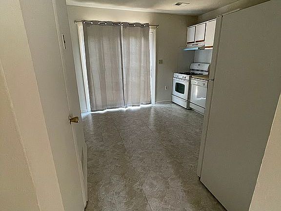 4th image of 8301 Norwood Dr