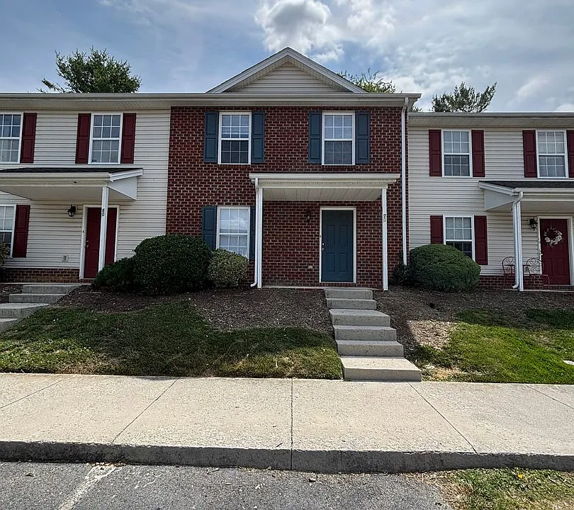 70 Salem Ln