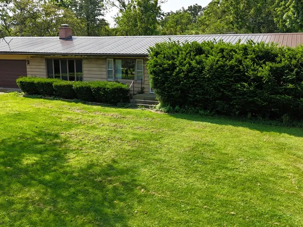13076 Cherry Rd, Genoa, IL 60135