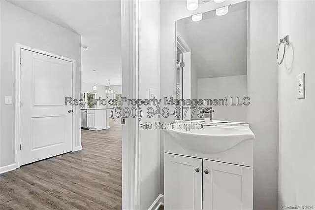 4433 Cecilia Ln — Photo 7