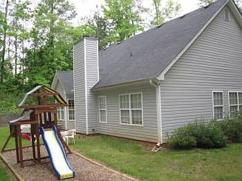 2nd image of 275 Riverridge Trl