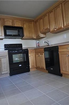 2nd image of 51 Farmingdale Rd