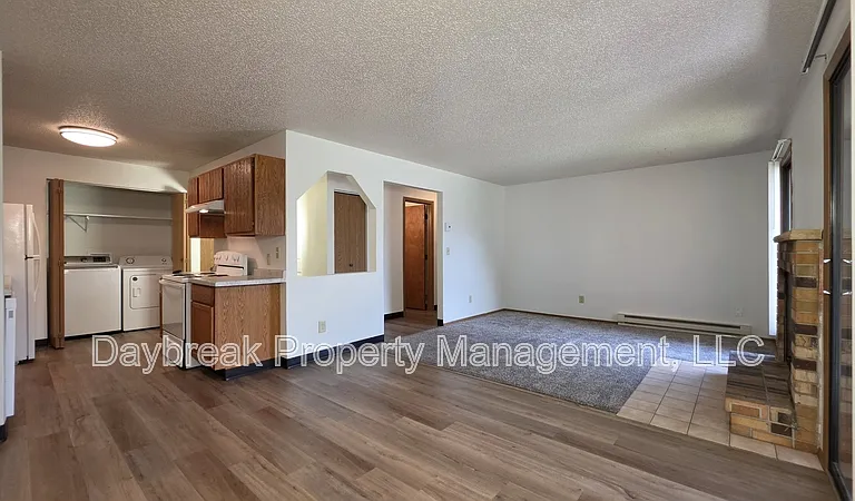 3402 15th Ave S #201 — Photo 2