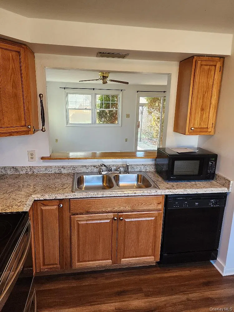 3 bed, 1.5 bath, 1232 sqft, $3,100 — Photo 4