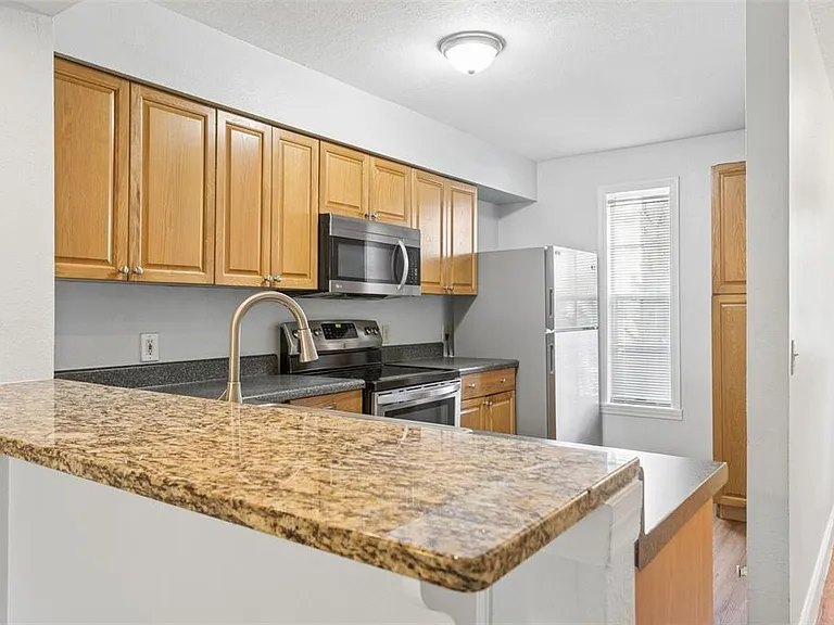 11325 Stratton Park Dr #11325 — Photo 4