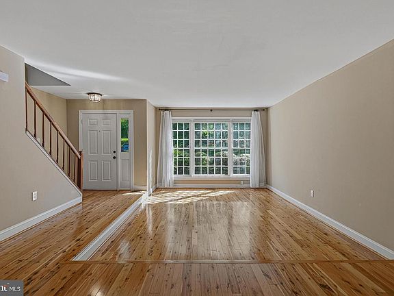 5th image of 8144 Cliffview Ave