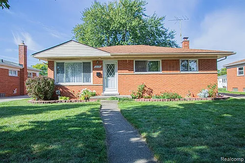 25125 Campbell Ave Photo 1