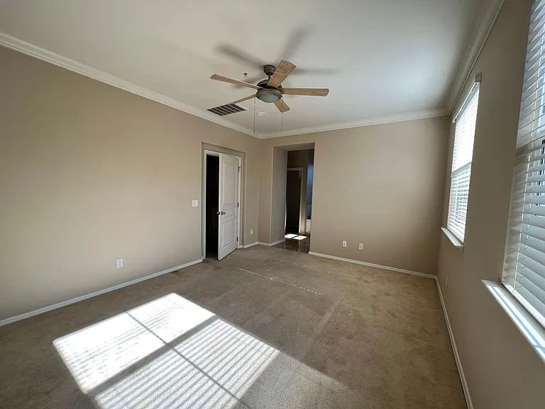 3591 Sacramento Dr — Photo 8