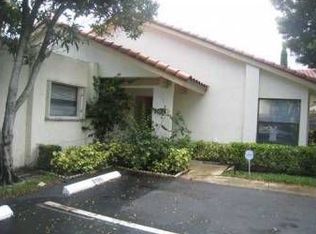 3034 Lake Shore Dr, Deerfield Beach, FL 33442