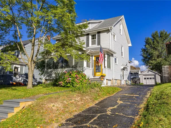 68 Colebourne Rd, Rochester, NY 14609