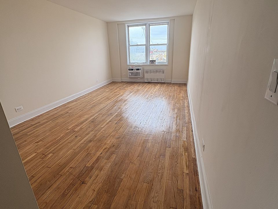 1st image of 4601 39th Ave APT 307