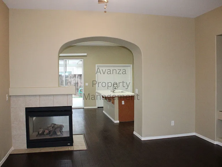 4071 W Peach Tree Ln — Photo 5